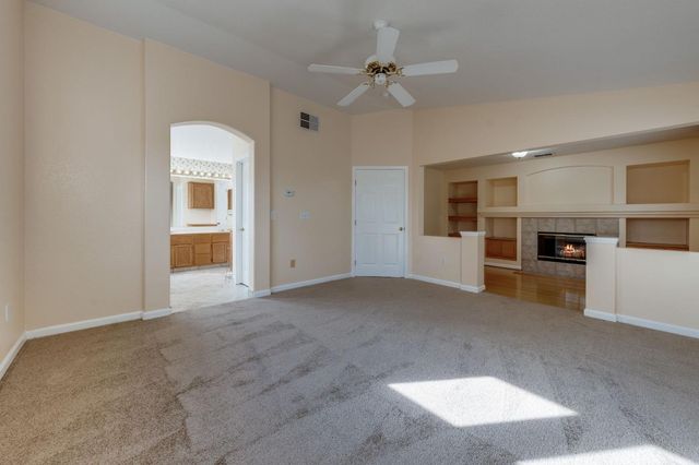 8956 E Valley Dr, Elk Grove, CA 95624