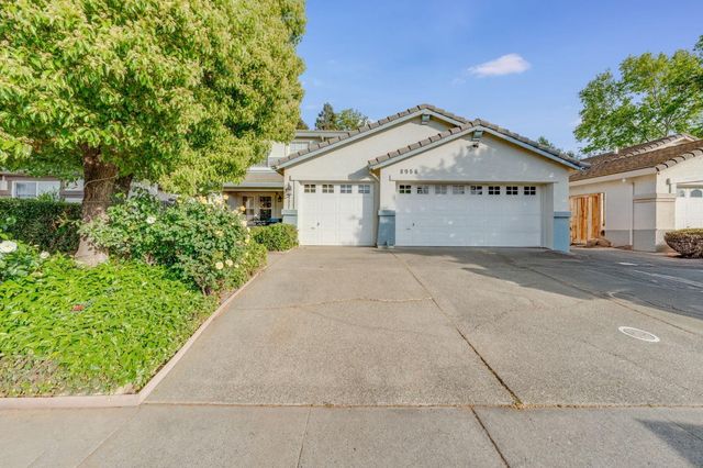 8956 E Valley Dr, Elk Grove, CA 95624
