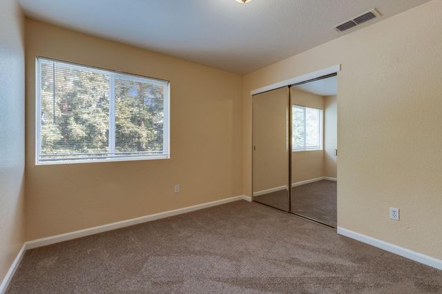 8956 E Valley Dr, Elk Grove, CA 95624