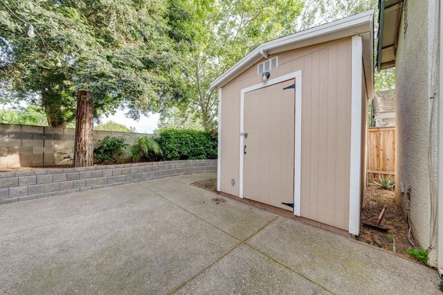 8956 E Valley Dr, Elk Grove, CA 95624