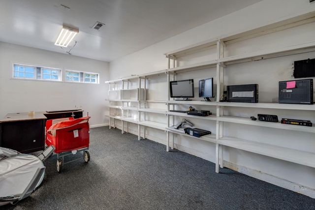 8956 E Valley Dr, Elk Grove, CA 95624