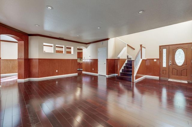 8956 E Valley Dr, Elk Grove, CA 95624