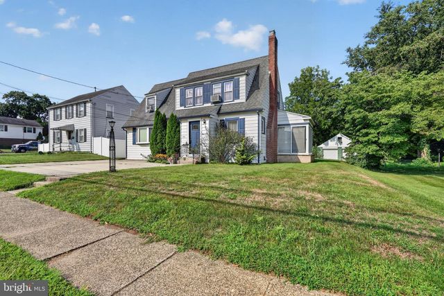 1410 HIGH ST, Burlington, NJ 08016