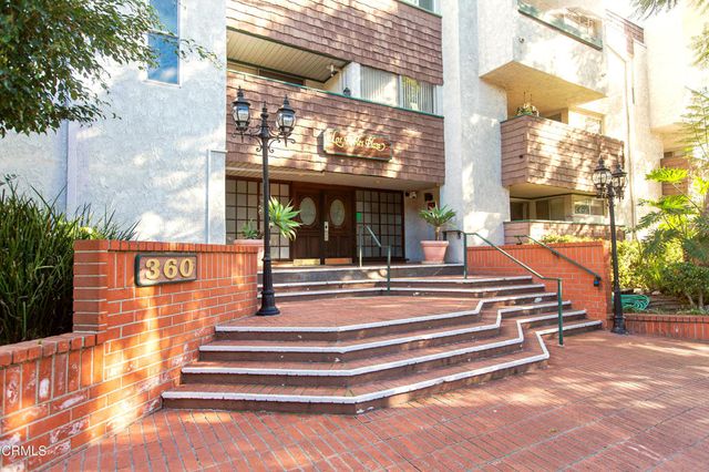 360 S Euclid Avenue 126, Pasadena, CA 91101