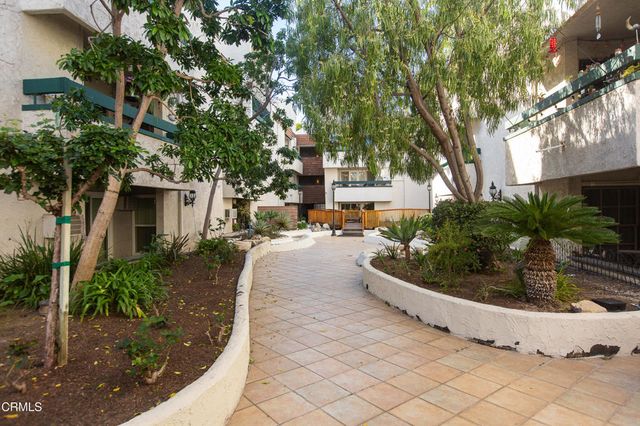 360 S Euclid Avenue 126, Pasadena, CA 91101