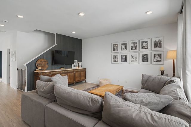 3063 Oscar Dr, White House, TN 37188