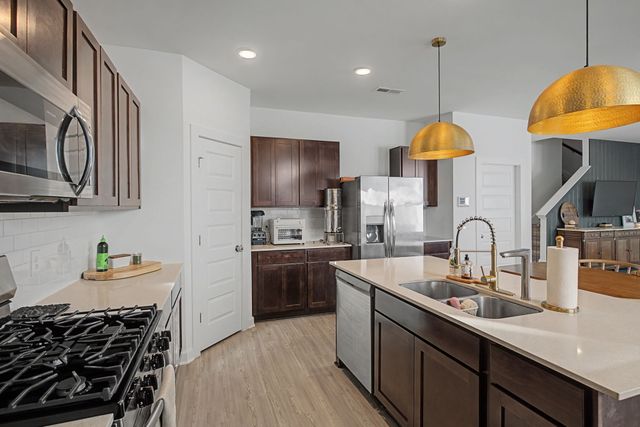 3063 Oscar Dr, White House, TN 37188