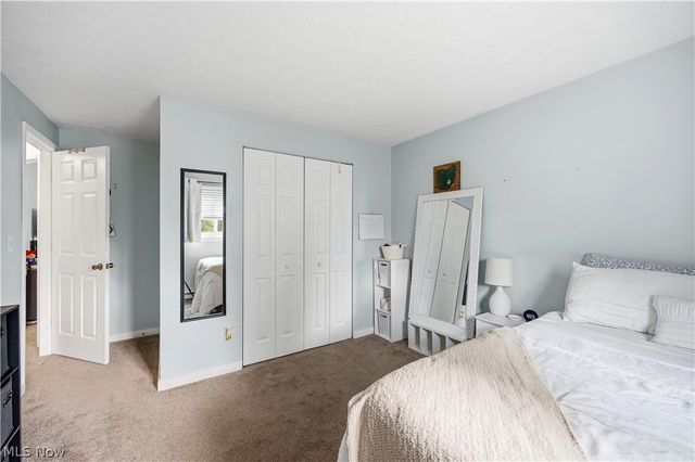 1004 Plymouth Drive, Grafton, OH 44044