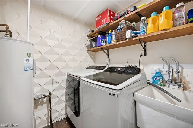 1004 Plymouth Drive, Grafton, OH 44044