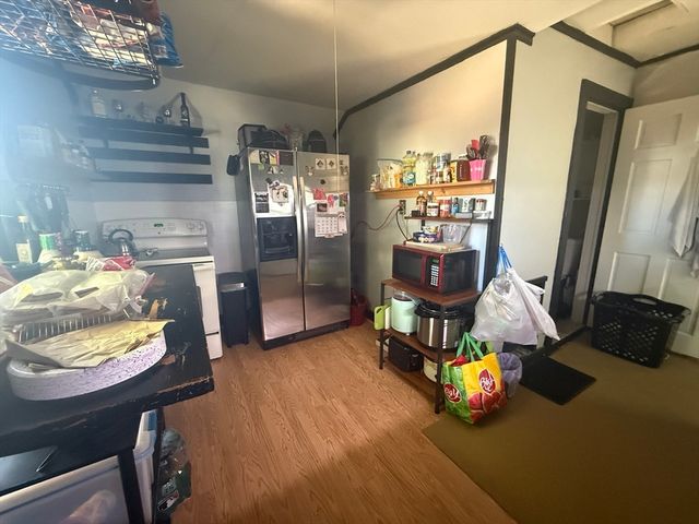 33 Adam St, Pittsfield, MA 01201