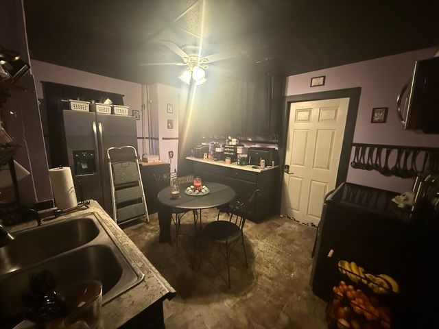 33 Adam St, Pittsfield, MA 01201