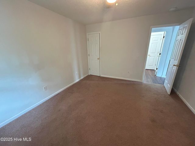 4140 Breezewood Drive Apt 204, Wilmington, NC 28412