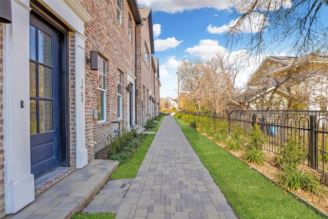 1432 N Avenue, Plano, TX 75074