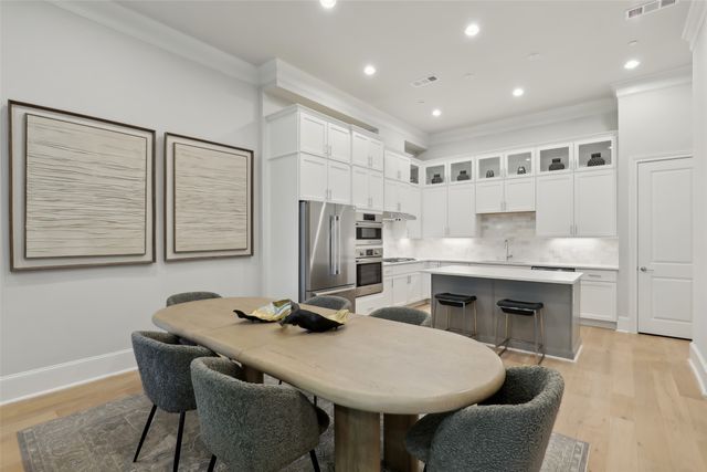 1432 N Avenue, Plano, TX 75074