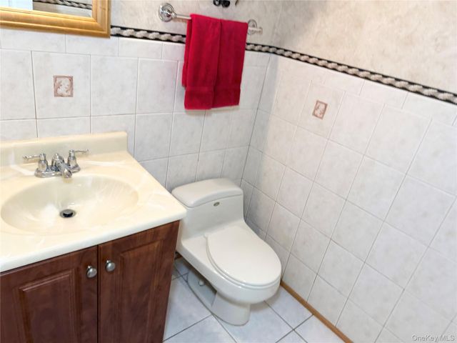 251 Barn Swallow Court, Manorville, NY 11949