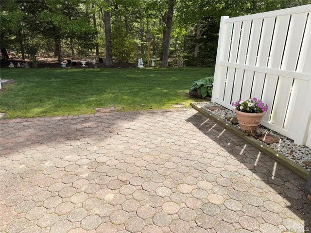 251 Barn Swallow Court, Manorville, NY 11949
