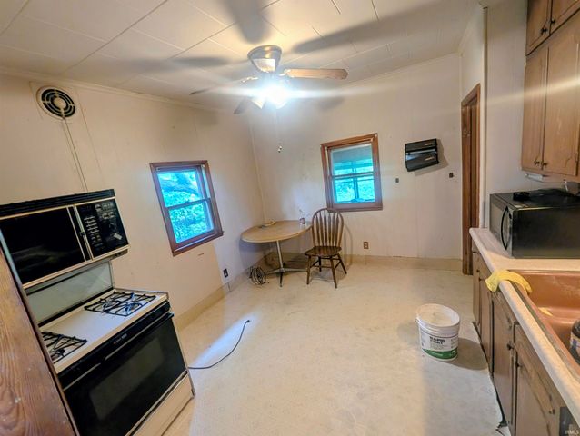 55453 Glenn Road, South Bend, IN 46628