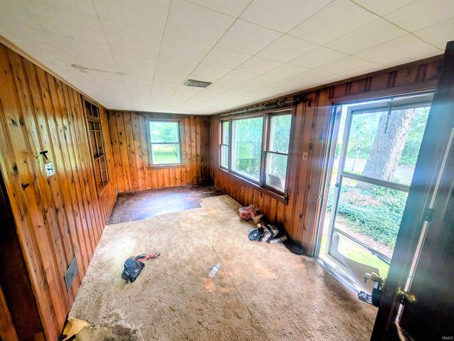 55453 Glenn Road, South Bend, IN 46628