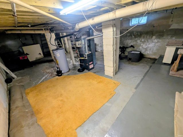 55453 Glenn Road, South Bend, IN 46628