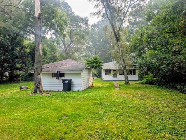 55453 Glenn Road, South Bend, IN 46628