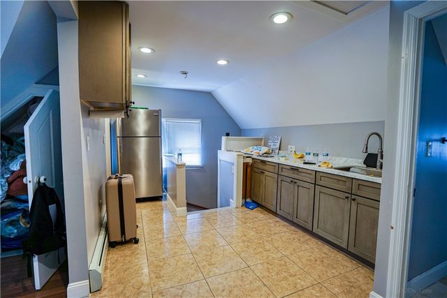 828 cranston Street, Cranston, RI 02920