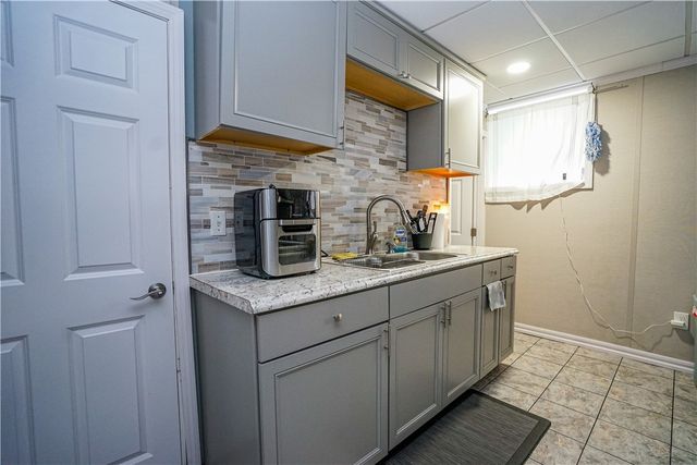 828 cranston Street, Cranston, RI 02920