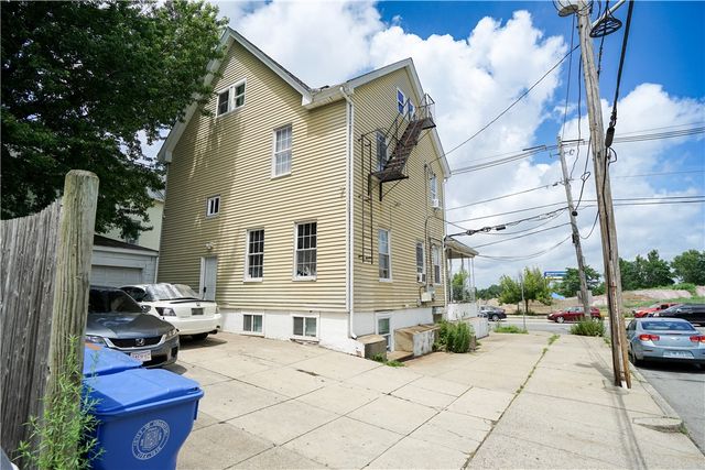 828 cranston Street, Cranston, RI 02920