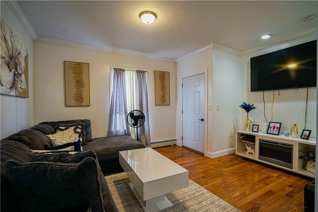 828 cranston Street, Cranston, RI 02920