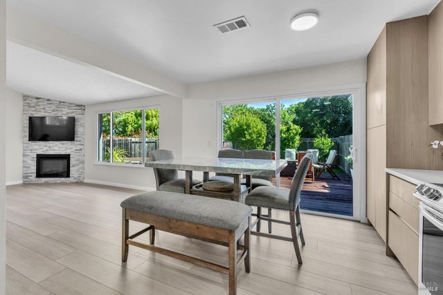 4820 Greenridge Ct, Fairfield, CA 94534