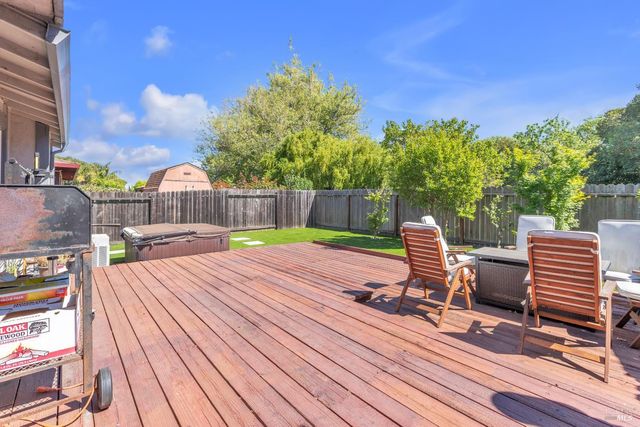 4820 Greenridge Ct, Fairfield, CA 94534