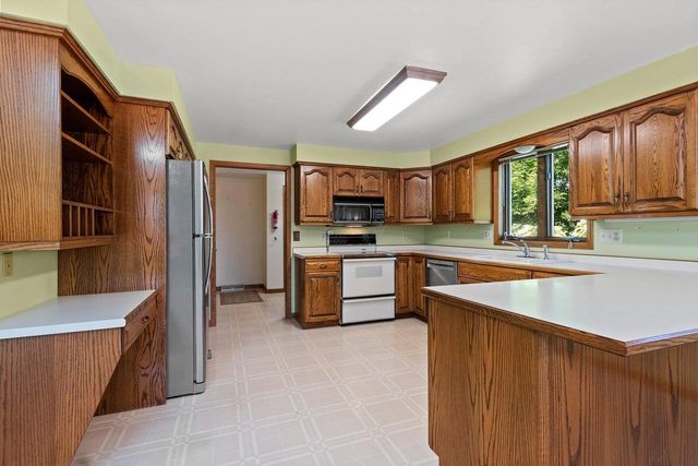 213 BROADVIEW DRIVE, Green Bay, WI 54301
