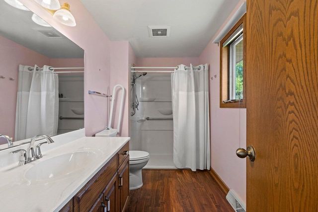 213 BROADVIEW DRIVE, Green Bay, WI 54301