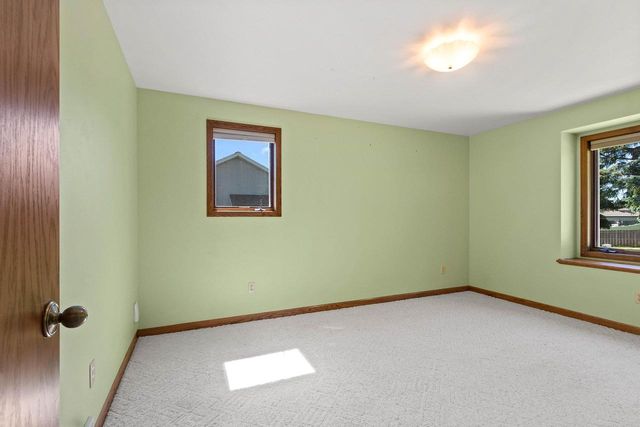 213 BROADVIEW DRIVE, Green Bay, WI 54301