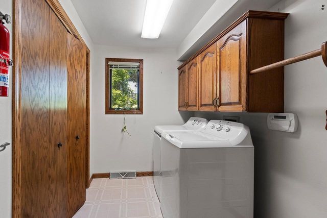 213 BROADVIEW DRIVE, Green Bay, WI 54301