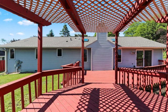 213 BROADVIEW DRIVE, Green Bay, WI 54301