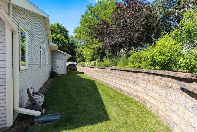 213 BROADVIEW DRIVE, Green Bay, WI 54301