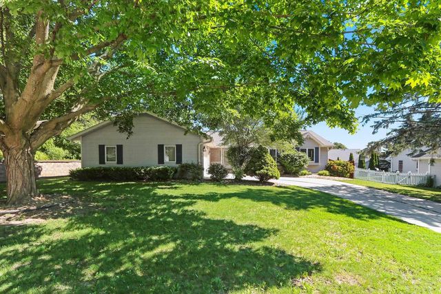 213 BROADVIEW DRIVE, Green Bay, WI 54301