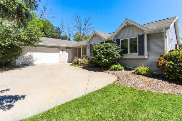 213 BROADVIEW DRIVE, Green Bay, WI 54301