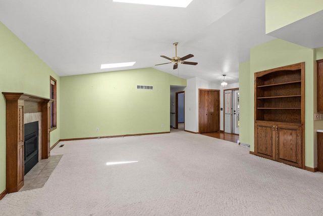 213 BROADVIEW DRIVE, Green Bay, WI 54301