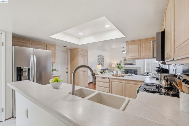 36719 Port Tidewood St, Newark, CA 94560