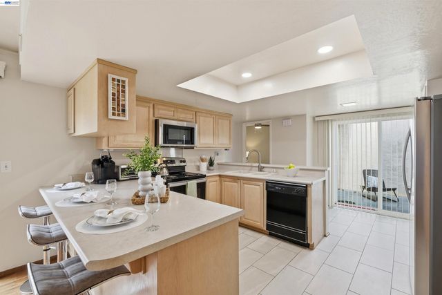 36719 Port Tidewood St, Newark, CA 94560