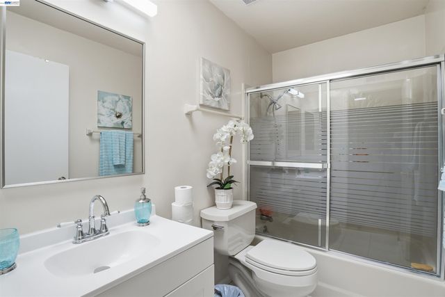 36719 Port Tidewood St, Newark, CA 94560
