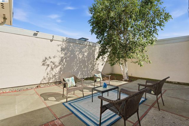 36719 Port Tidewood St, Newark, CA 94560