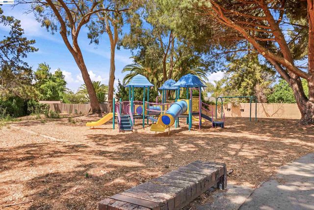 36719 Port Tidewood St, Newark, CA 94560
