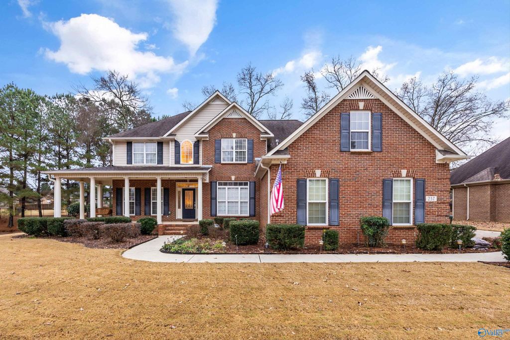 237 Riverwalk Trail, New Market, AL 35761