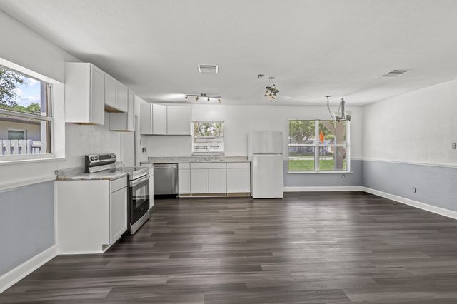 333 SW Lucero Drive, Port St. Lucie, Port St Lucie, FL 34983