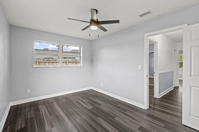 333 SW Lucero Drive, Port St. Lucie, Port St Lucie, FL 34983