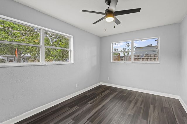 333 SW Lucero Drive, Port St. Lucie, Port St Lucie, FL 34983