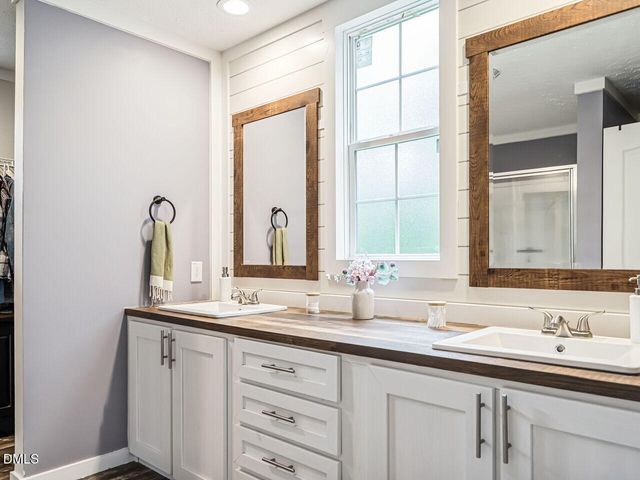 979 Natchez Trace Trace, Fuquay Varina, NC 27526