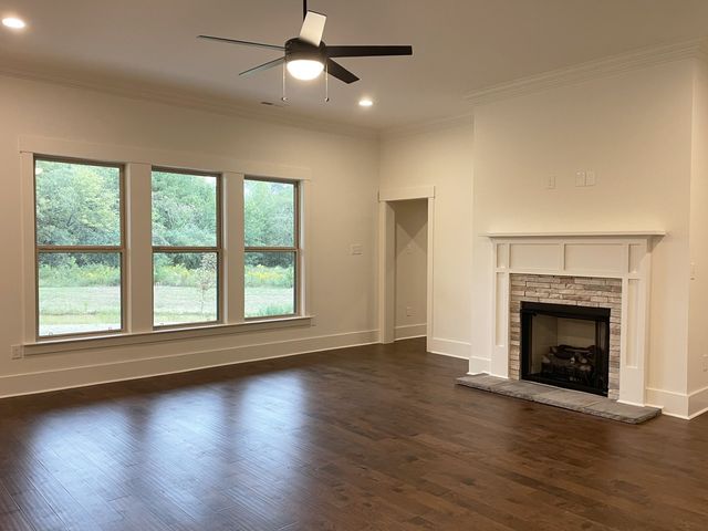 8802 Turnbull Dr, Pleasant View, TN 37146